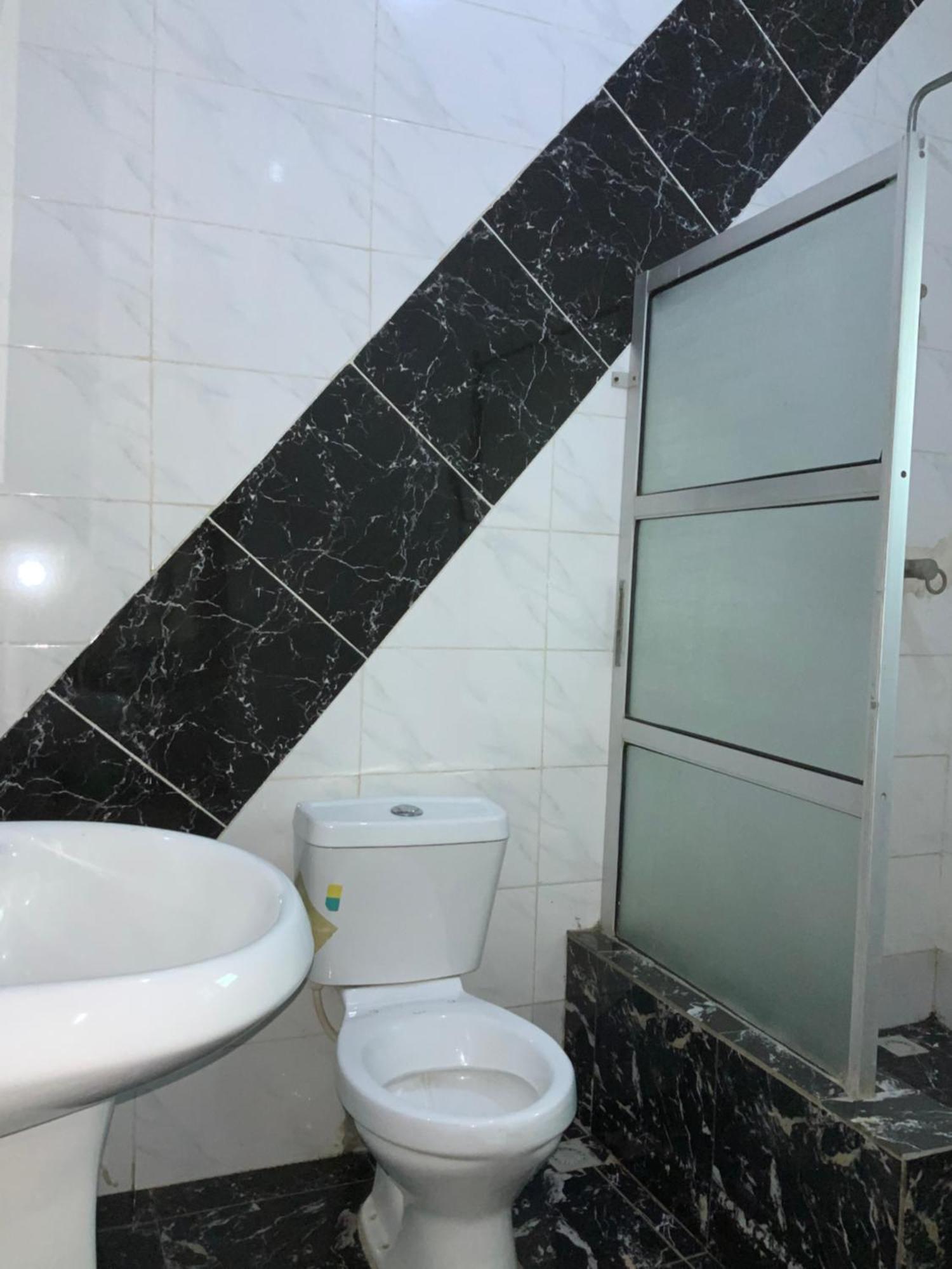 Senators Suites And Towers Hotel Omole Esterno foto